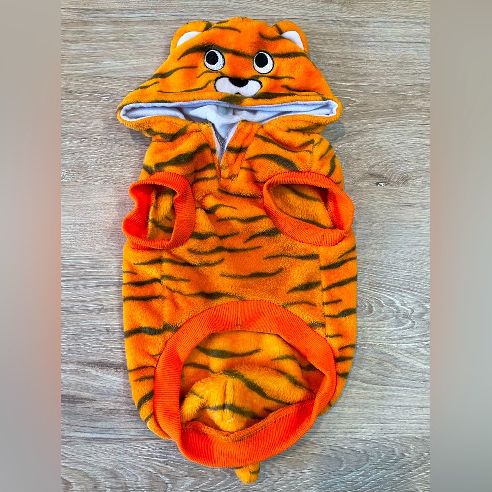 ADORABLE SOFT TIGER COSTUME FOR SMALL/MEDIUM DOGS!!!